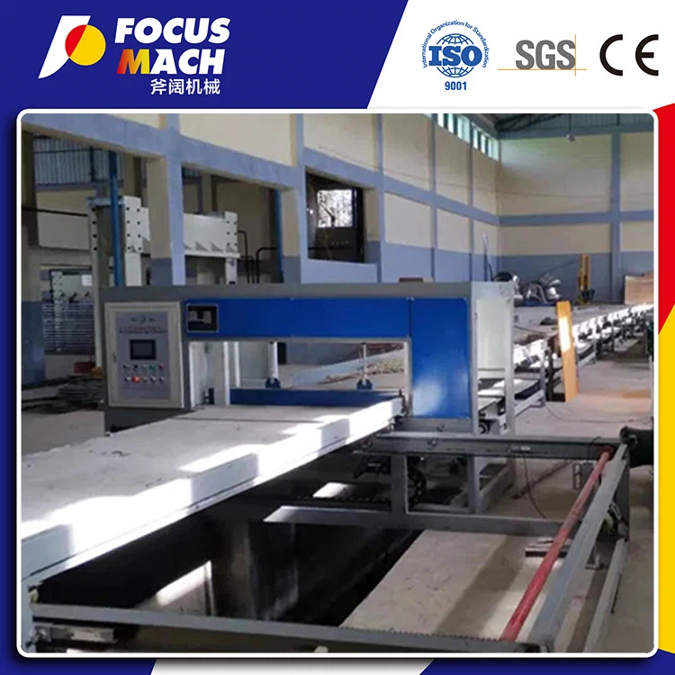 Saplākšņa klāšanas mašīna